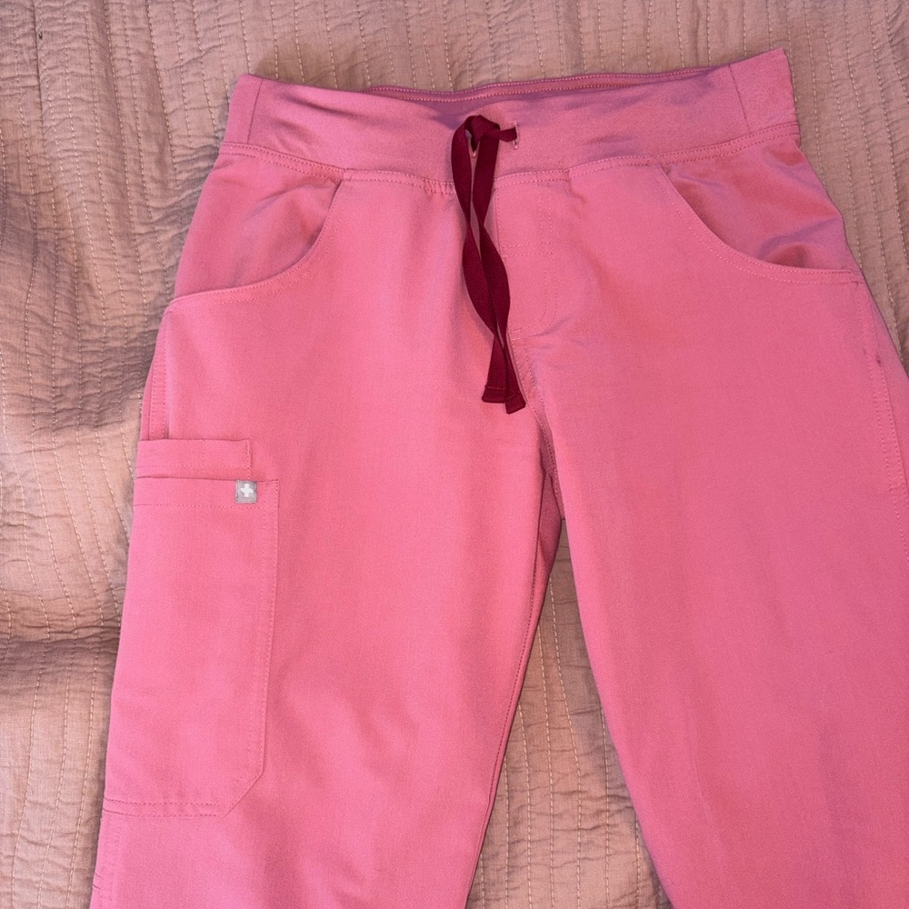 Figs Women's Pink Scrub Pants